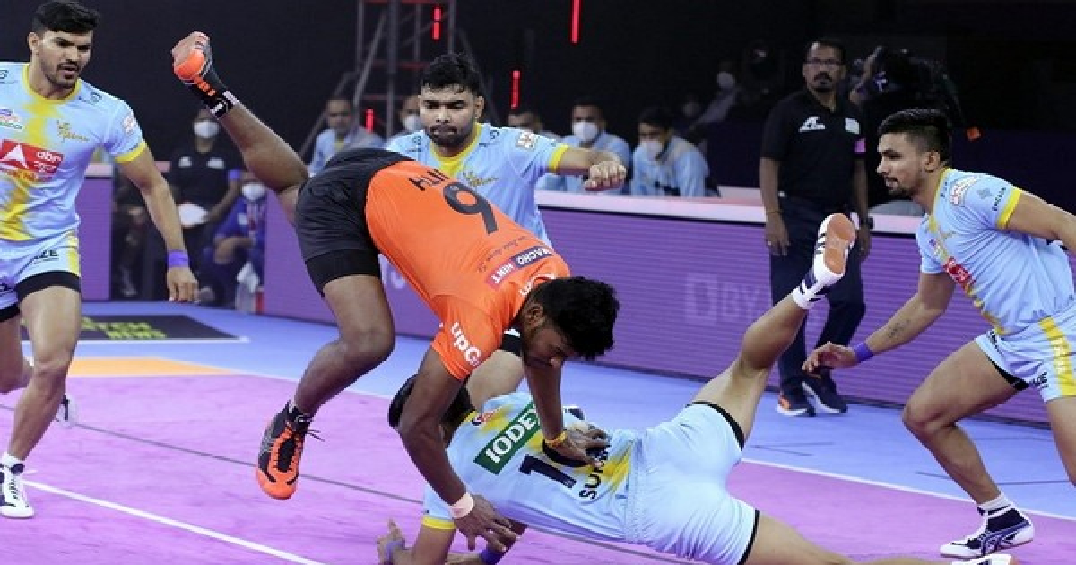 PKL: U Mumba, UP Yoddha share spoils in closely-fought tie
